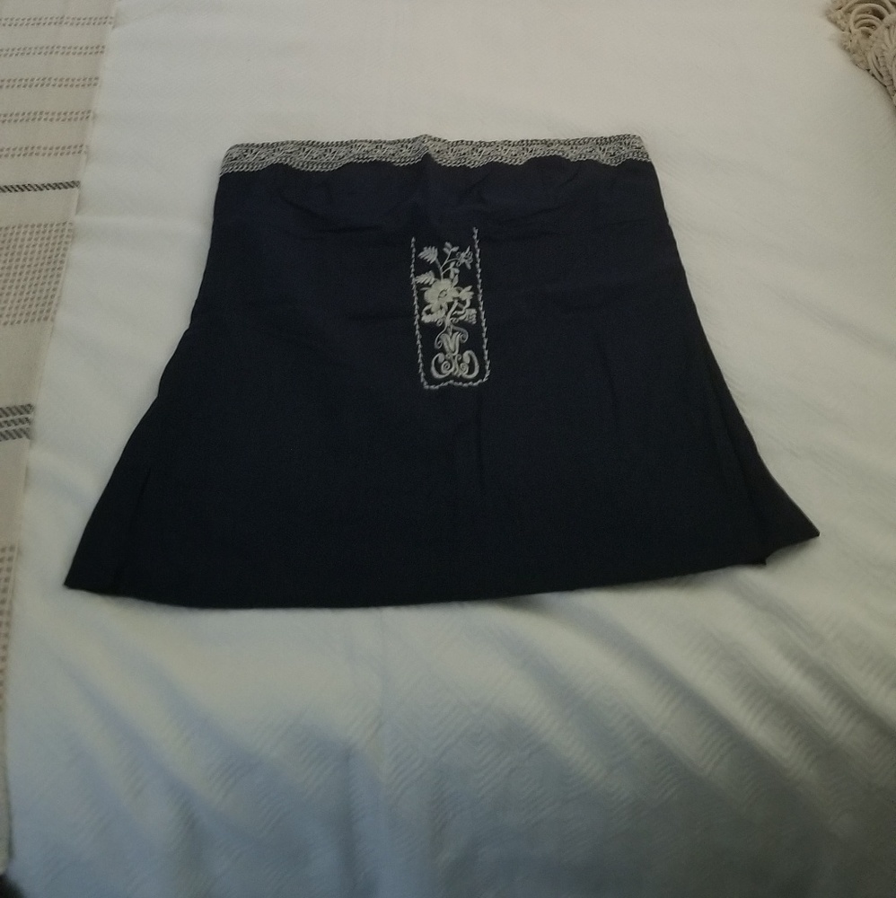 Navy blue strapless top
